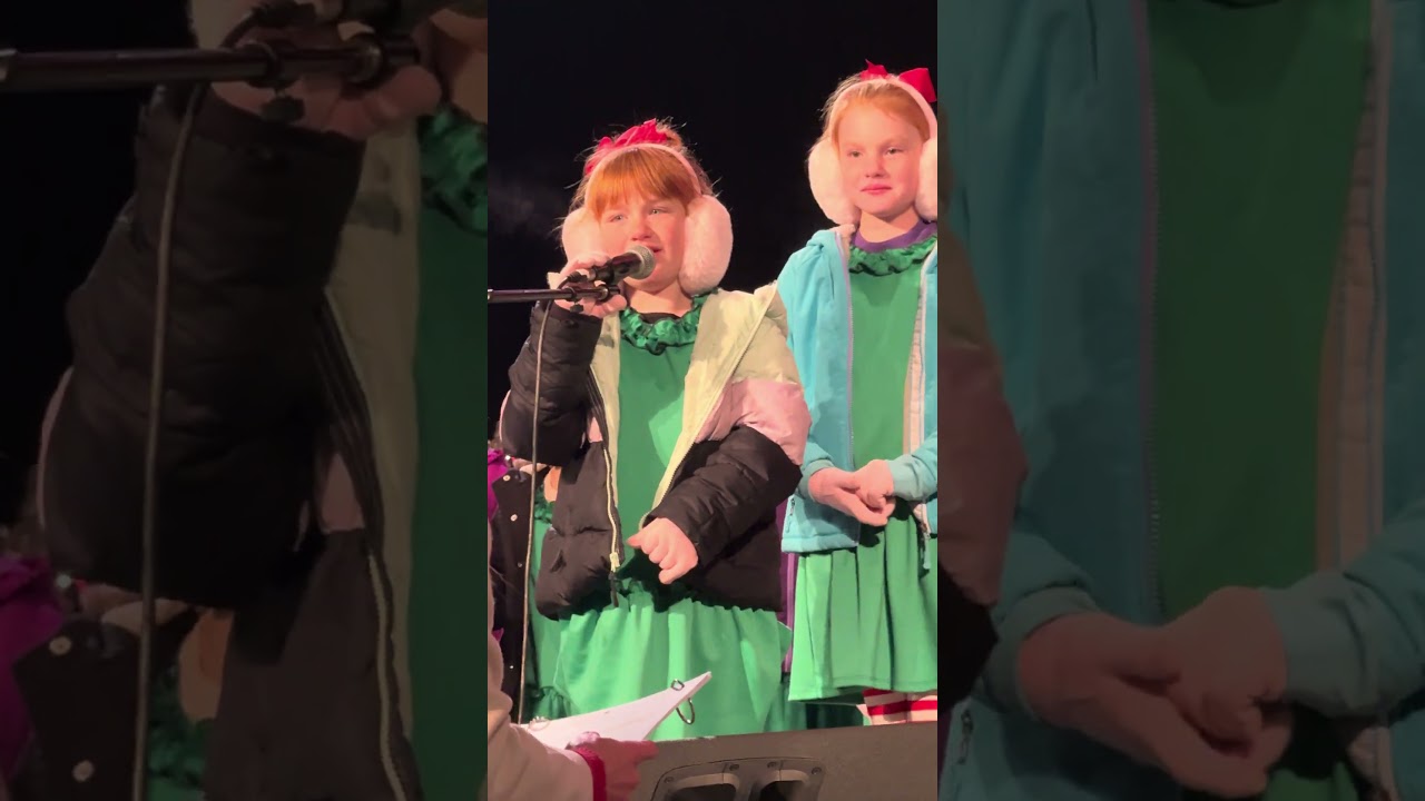 ADLEYS CHRiSTMAS PERFORMANCE!! singing a solo with friends at the holiday concert! 