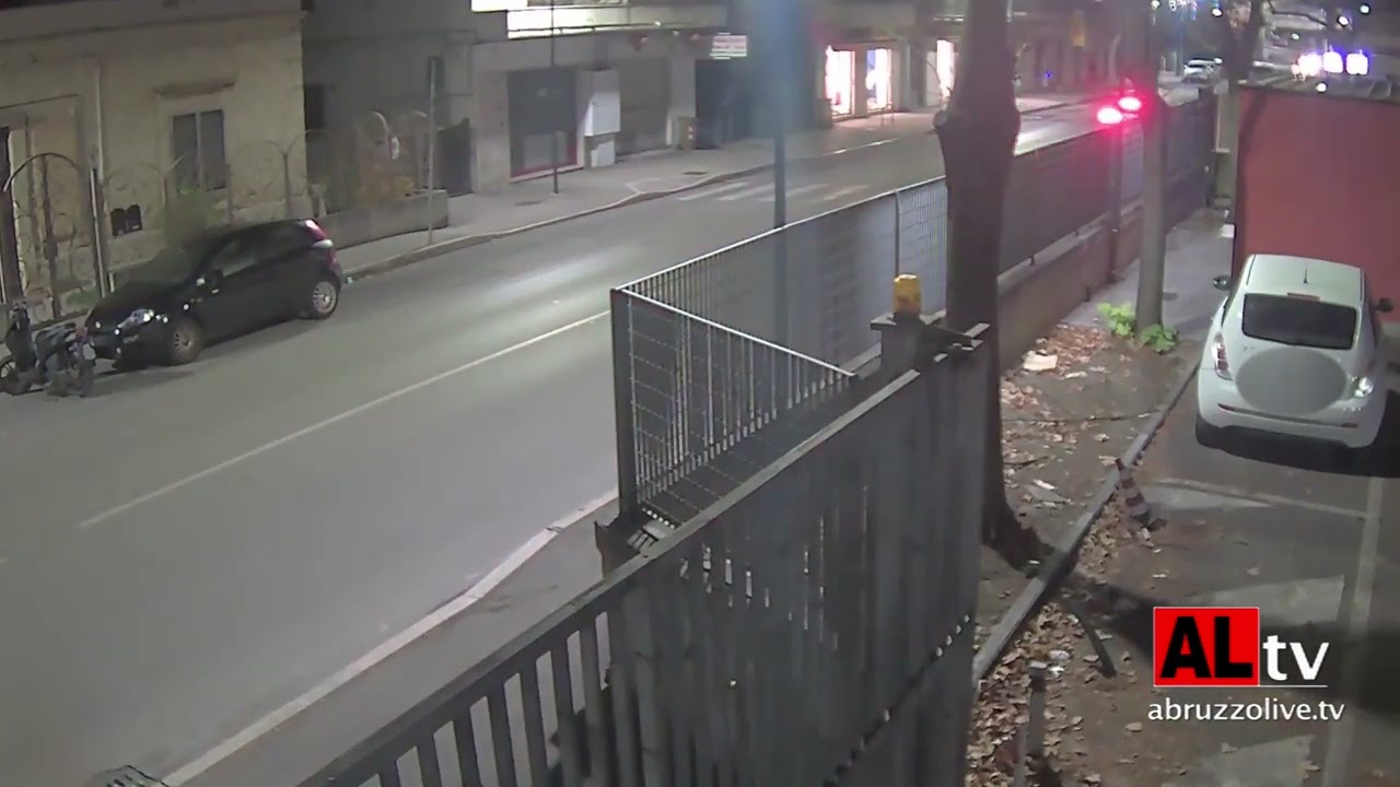 Pescara. Sequestrano 17enne e lo rinchiudono in bagagliaio auto: un arresto