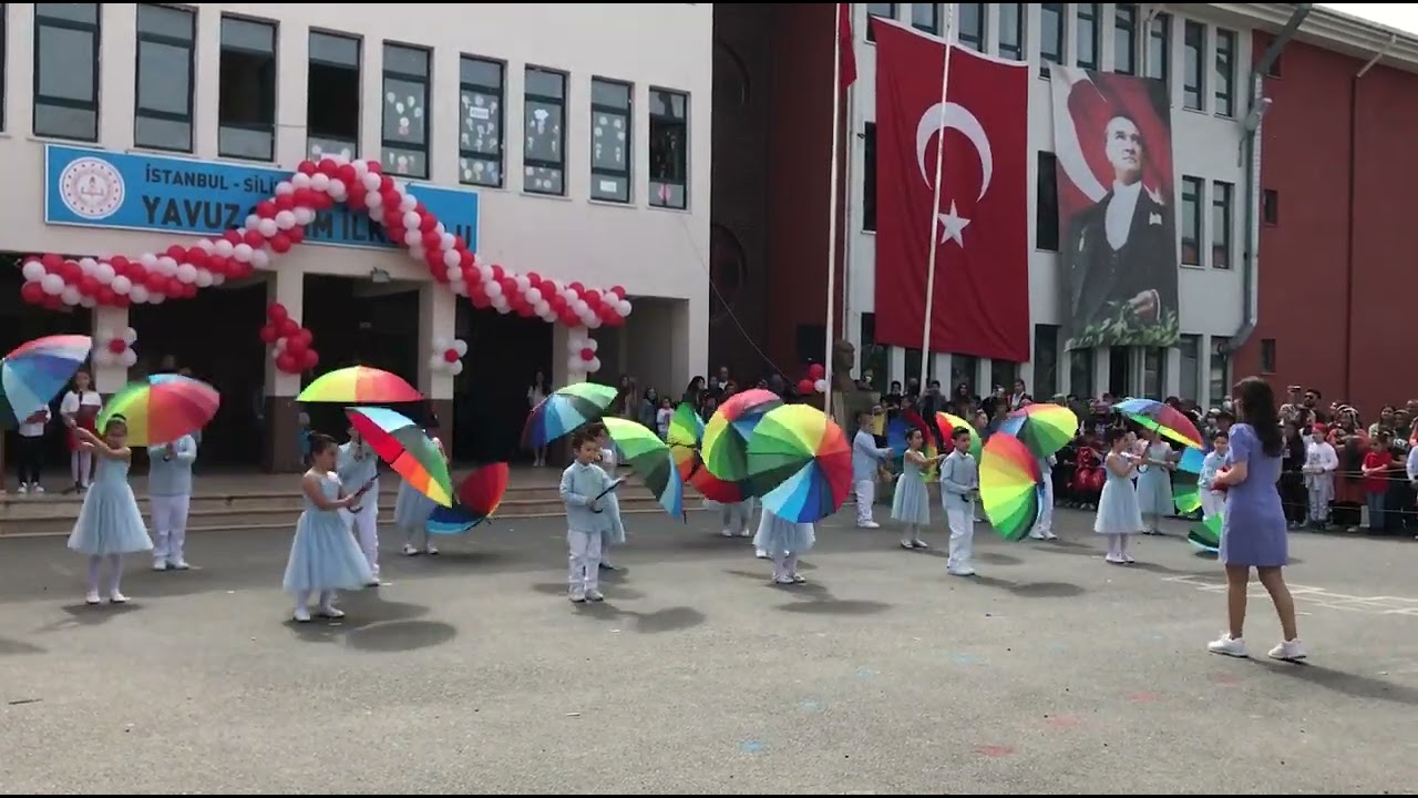Yavuz Selim İlkokulu 2/A sınıfı 23 Nisan Şemsiye Gösterisi 2022