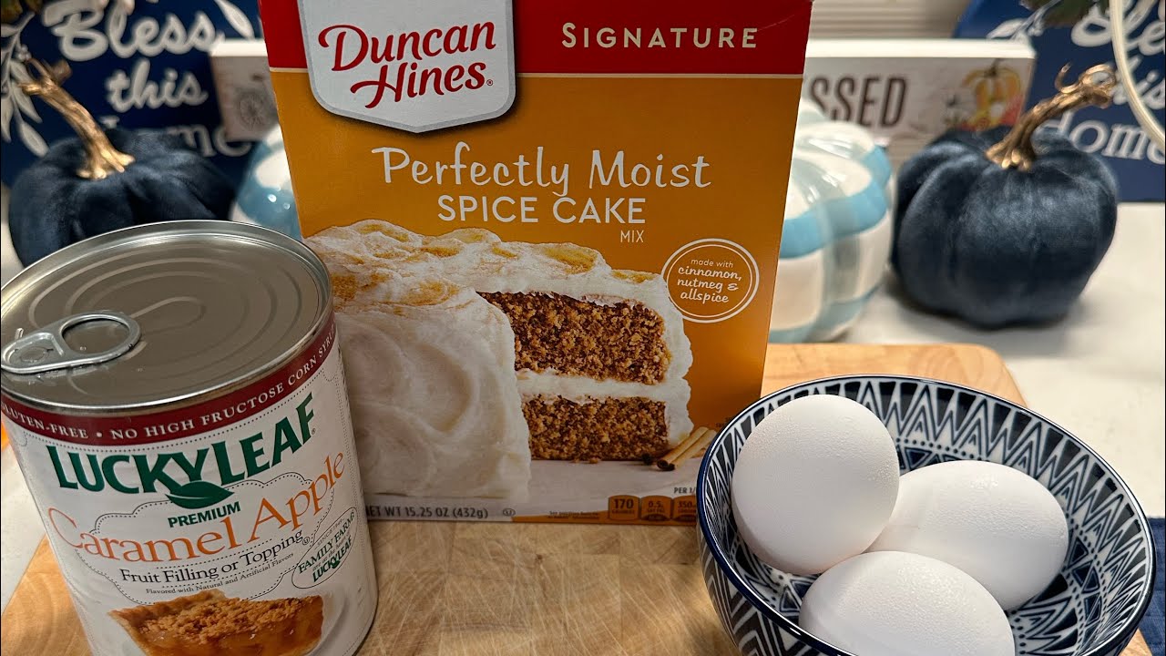 3 ingredient caramel apple spice cake😋