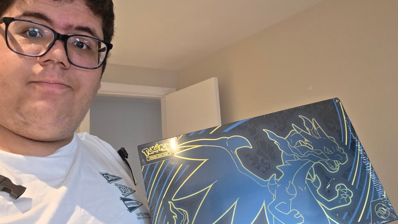 Abri a ultra premium collection do mega charizard ex! Que box linda!