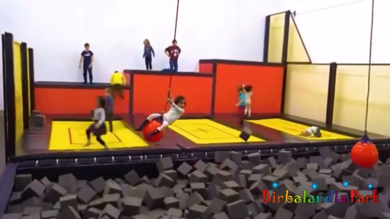 TRAMPOLINE PARK JUMP