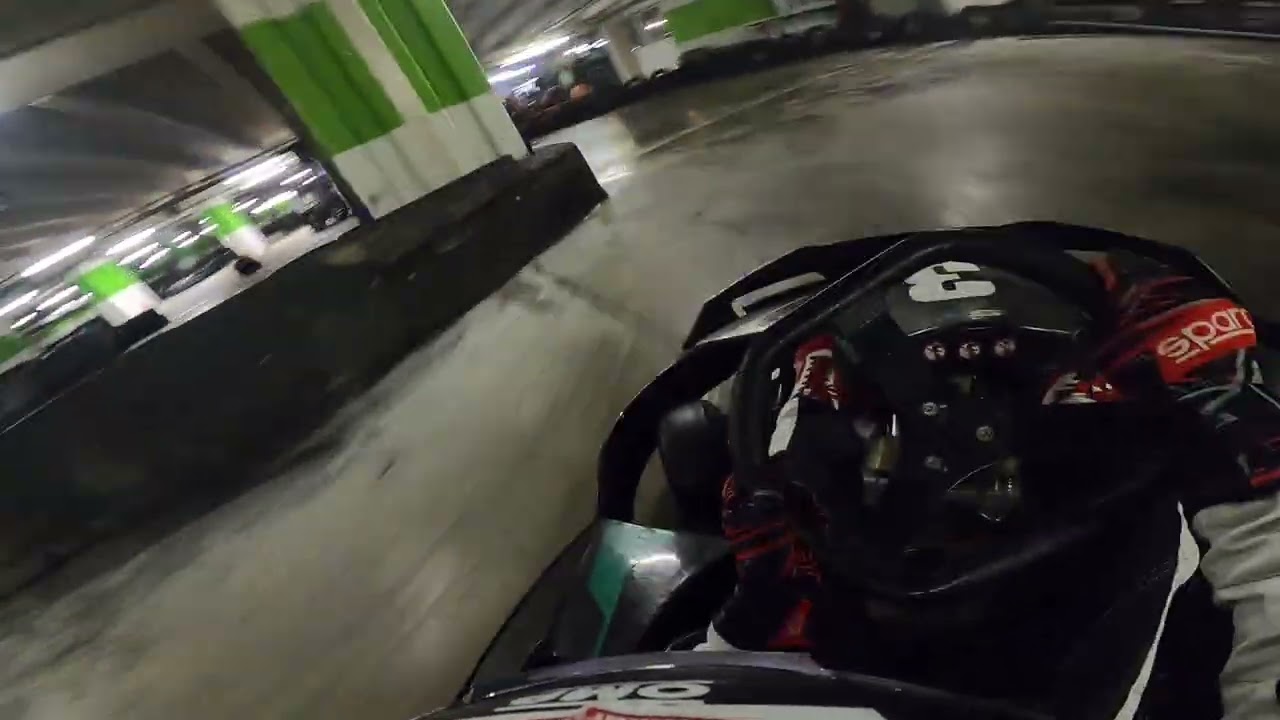 Junior Kálló Barnabás 2 202601 G1 World Mall HCK onboard