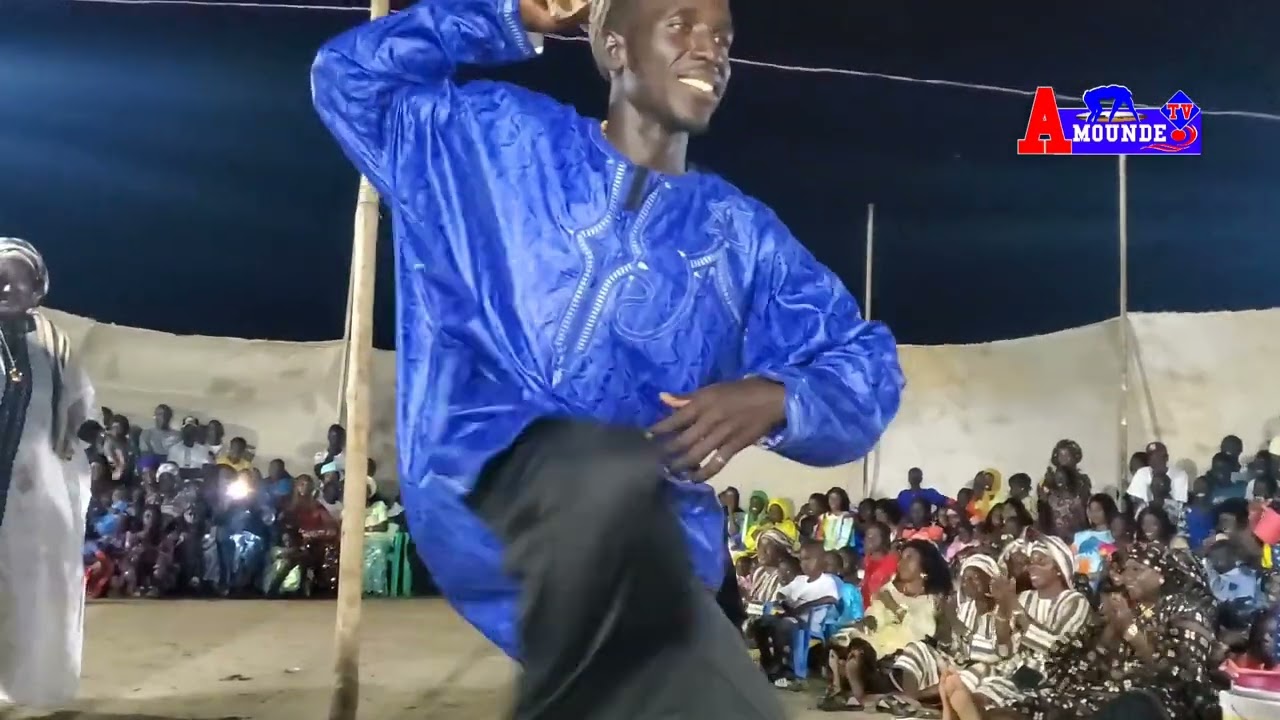 Les Comédiens de Félir  Modou Gueye,  Mbaye et Malick keita Yengal nagne Guitar yii à domicile