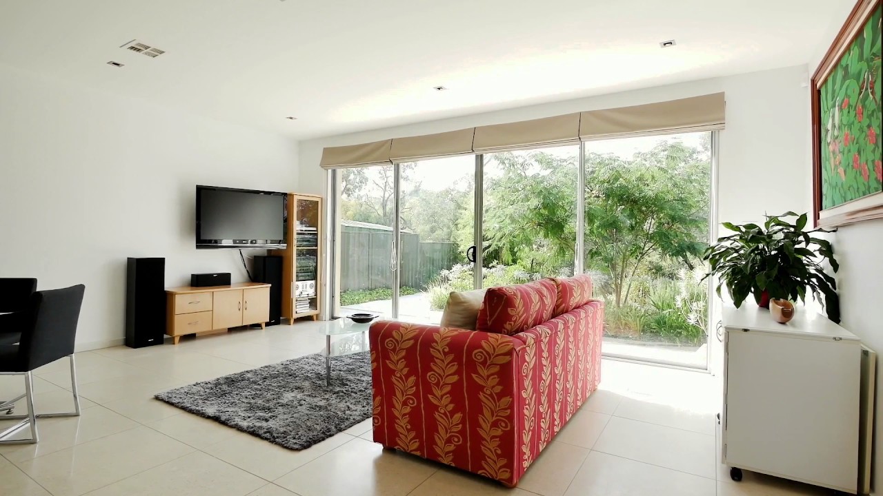 Jerrabomberra, 17 Myrtle Close