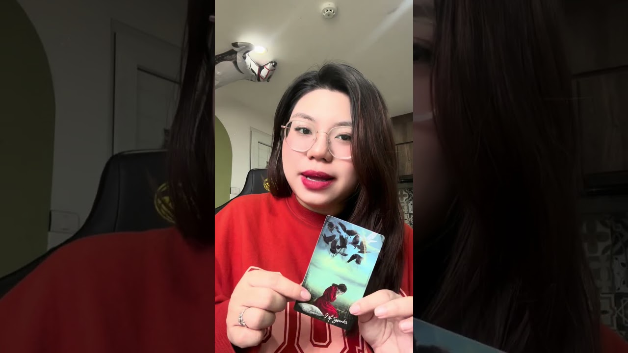 Unbox The Light Seer’s Tarot và trải bài Tụ bài chung : Tổng quan chuyện tình cảm của bạn ?
