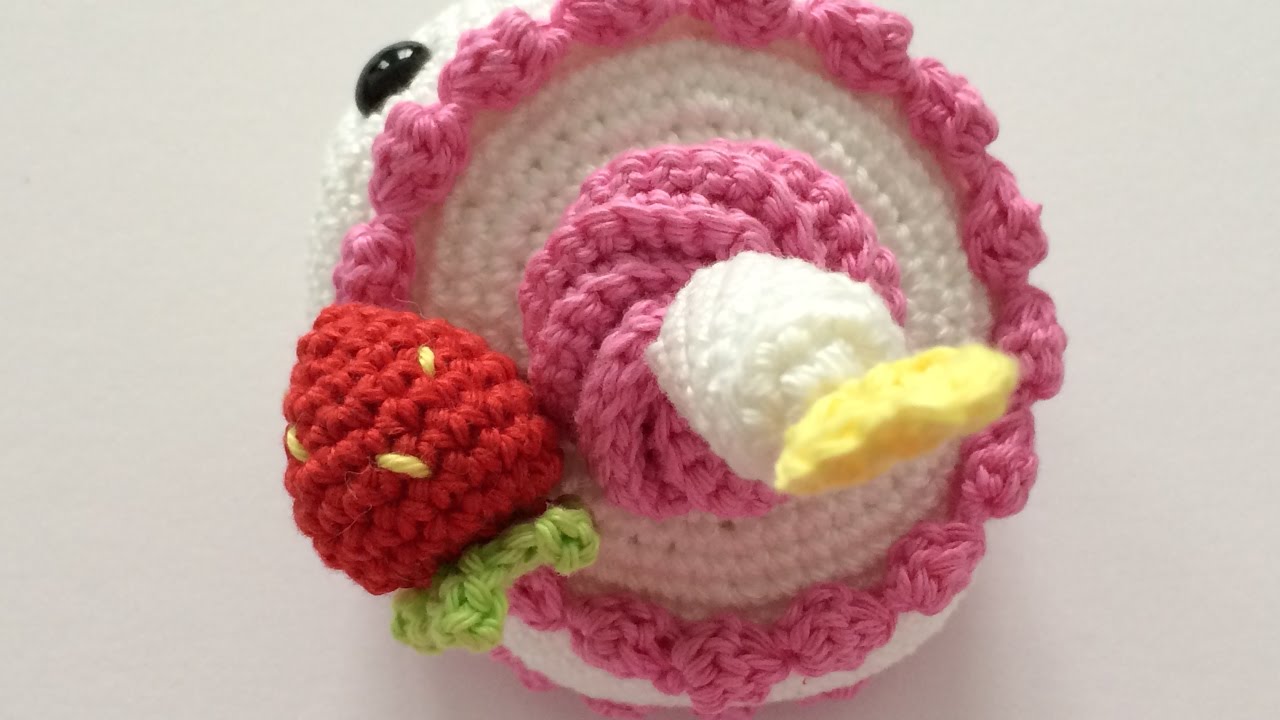 Crochet pattern Derpie birthday cake