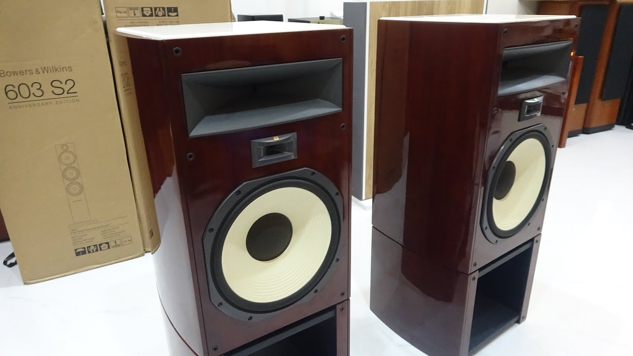 loa đẹp nhất của JBL-SIÊU PHẨM JBL S 143 MKII có chân để gỗ bóng giá rẻ hơn vài triệu