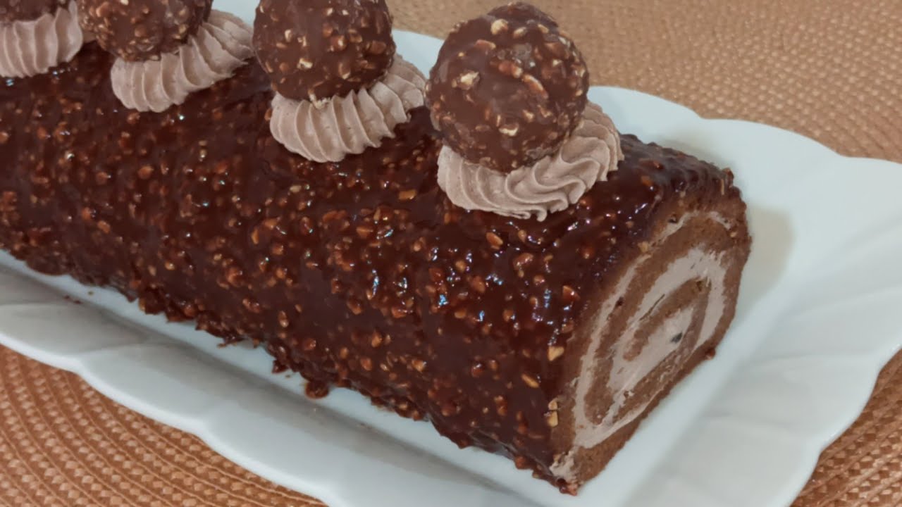 بسكوي رولي  الفريرو بذوق الشكولا وبكريمة لذيذة جدااا وصفة خاصة بالمبتديئات  Swiss Roll