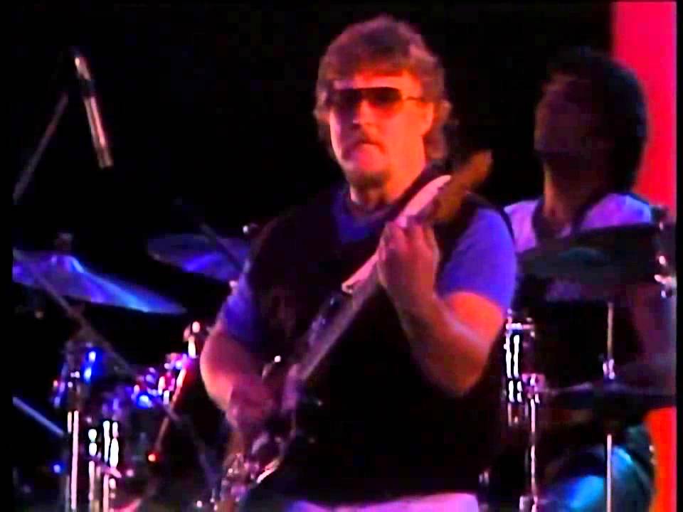03 Apache - Ventures 1984, Nokie & Gerry