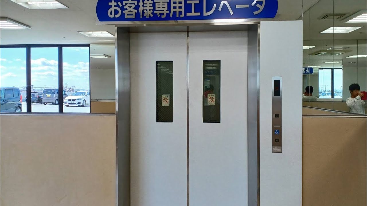 三菱製　YAMADA電気テックランド宇都宮南店のエレベーター