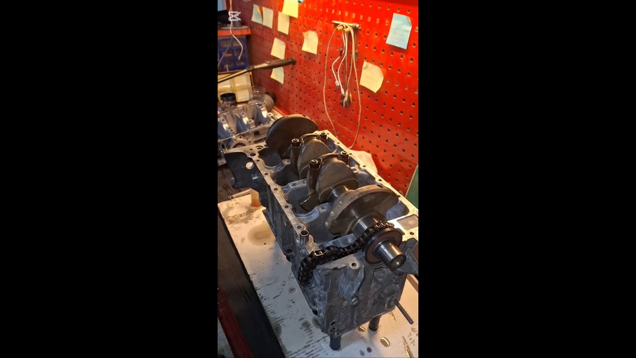 عملية تركيب محرك 1.4 16 valves Peugeot 207