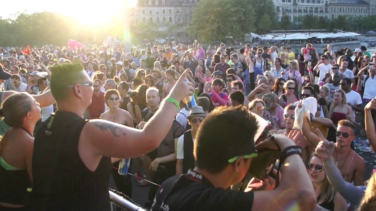 DJ FlowBoy @ Streetparade 2012 - Lovemobile Swiss Hardstyle Mafia - One Family