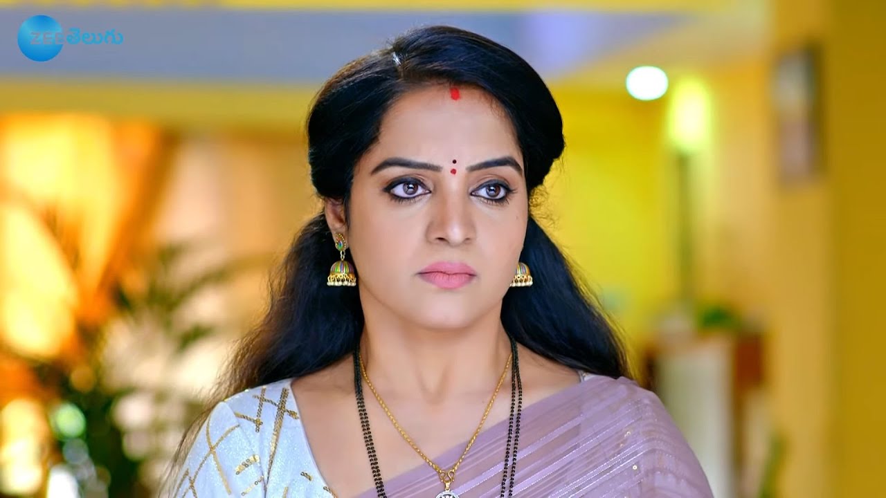 నూవ్వు నా party న లేక దాని party నా | Oohalu Gusagusalade | Full Ep 323 | Zee Telugu | 20 May 2022