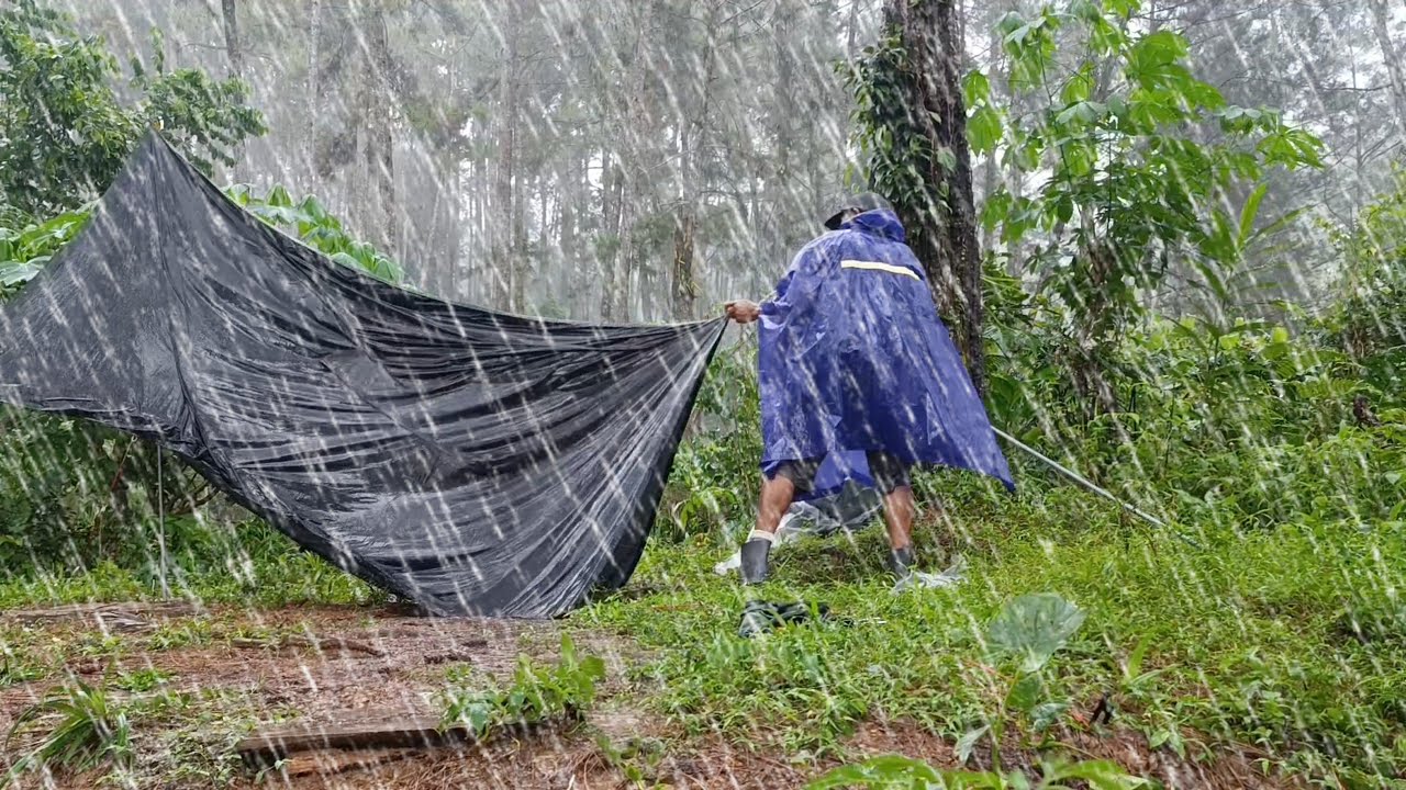 💯 CAMPING IN HEAVY RAIN AND THUNDER ⛈️RELAXING RAIN IN CAMPING