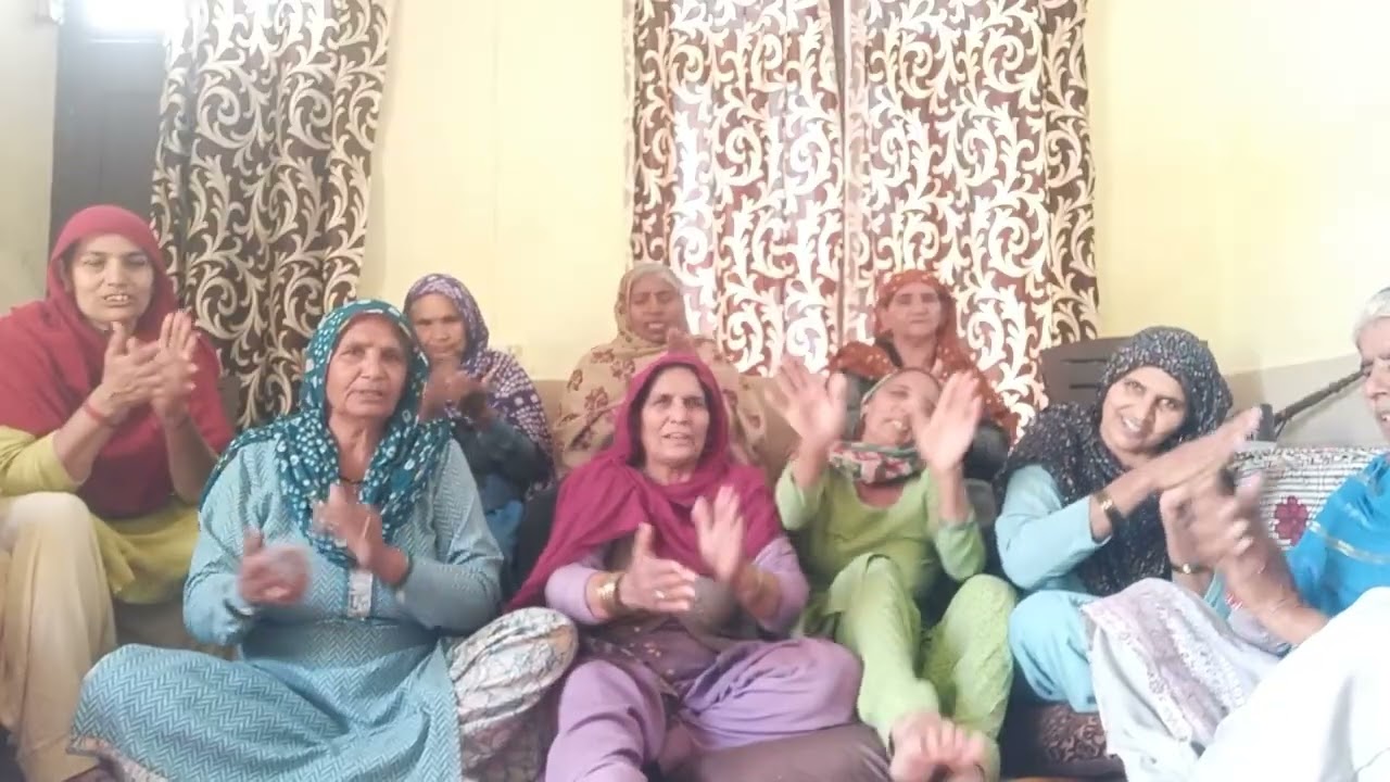 सो मत जाइये बाबा रंग बरसे.... (भजन) 