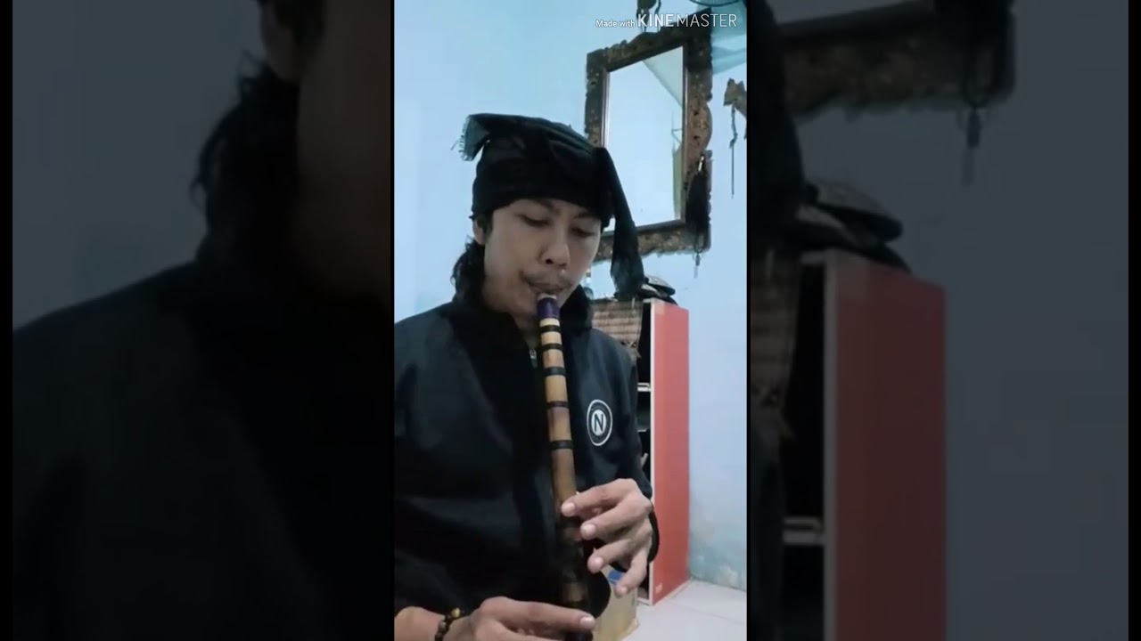Alunan suling Angker ..... merinding gaess