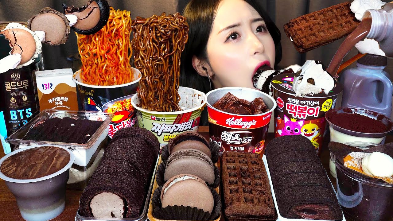 Корейский круглосуточный магазин Десерт АSMR Мукбанг 🍫 Шоколадный торт Острая лапшаㅣMukbang