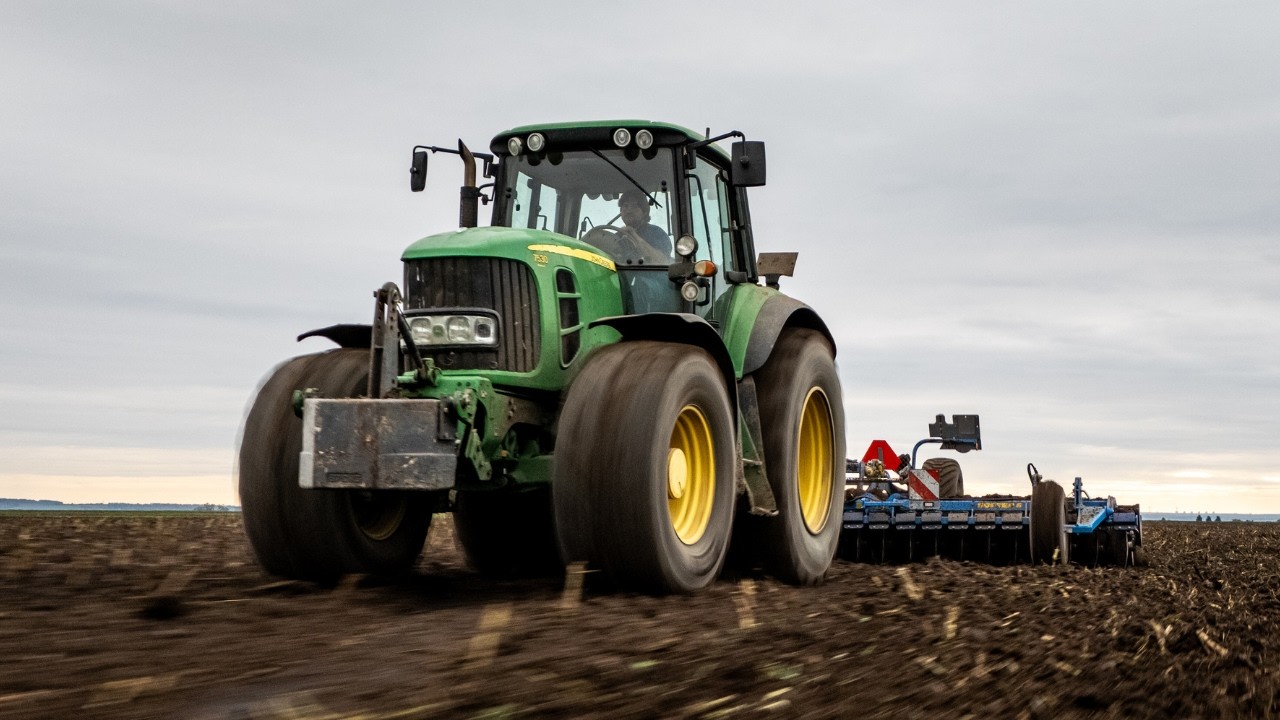 diskování pod pšenice s john deere 7530 a farmet softer 6 ps