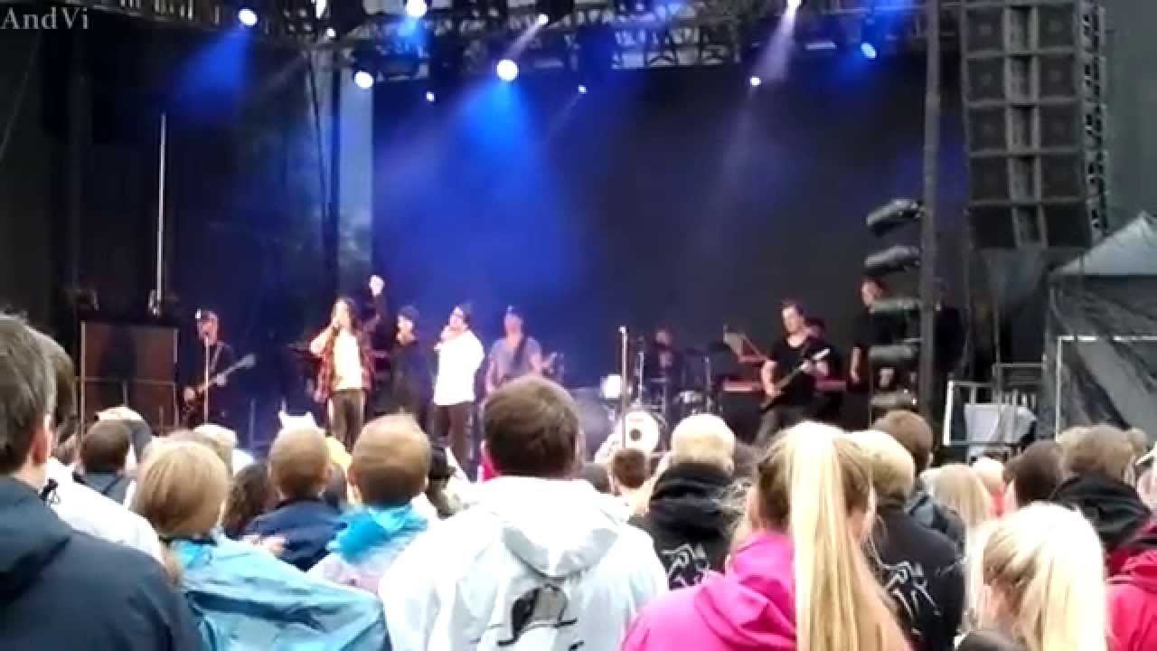 Ylvis - You Raise me Up ,HD , Live in Bodø , Solparken 01.08.2014