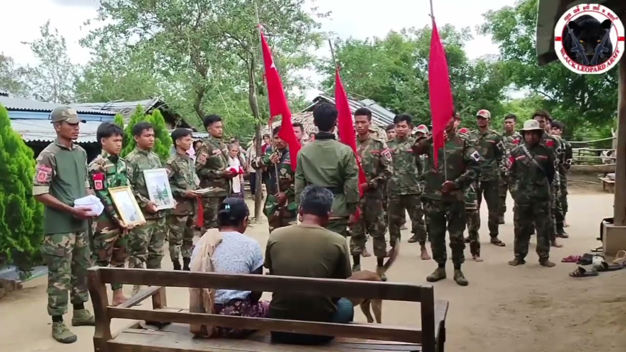 ရဲဘော်ကျော်ကြီး၏ အရိုးပြာ ဂူသွင်း