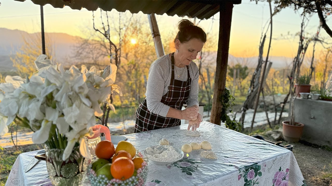 Culinary Feast: Lamb, Kulaç, Spinach, and Decadent Desserts 🍽️🥩🍮