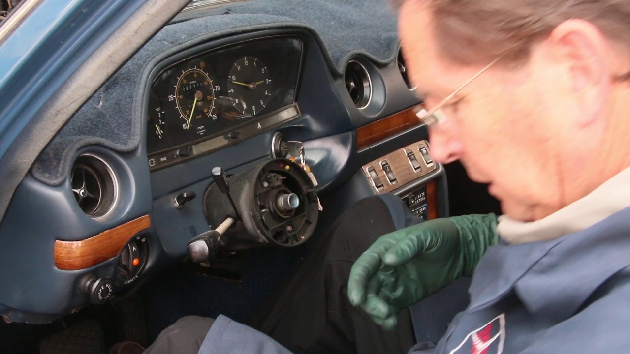 1980 300D X-Country Road Trip Prep - Comfort Checks - Driver Seat and Steering Wheel