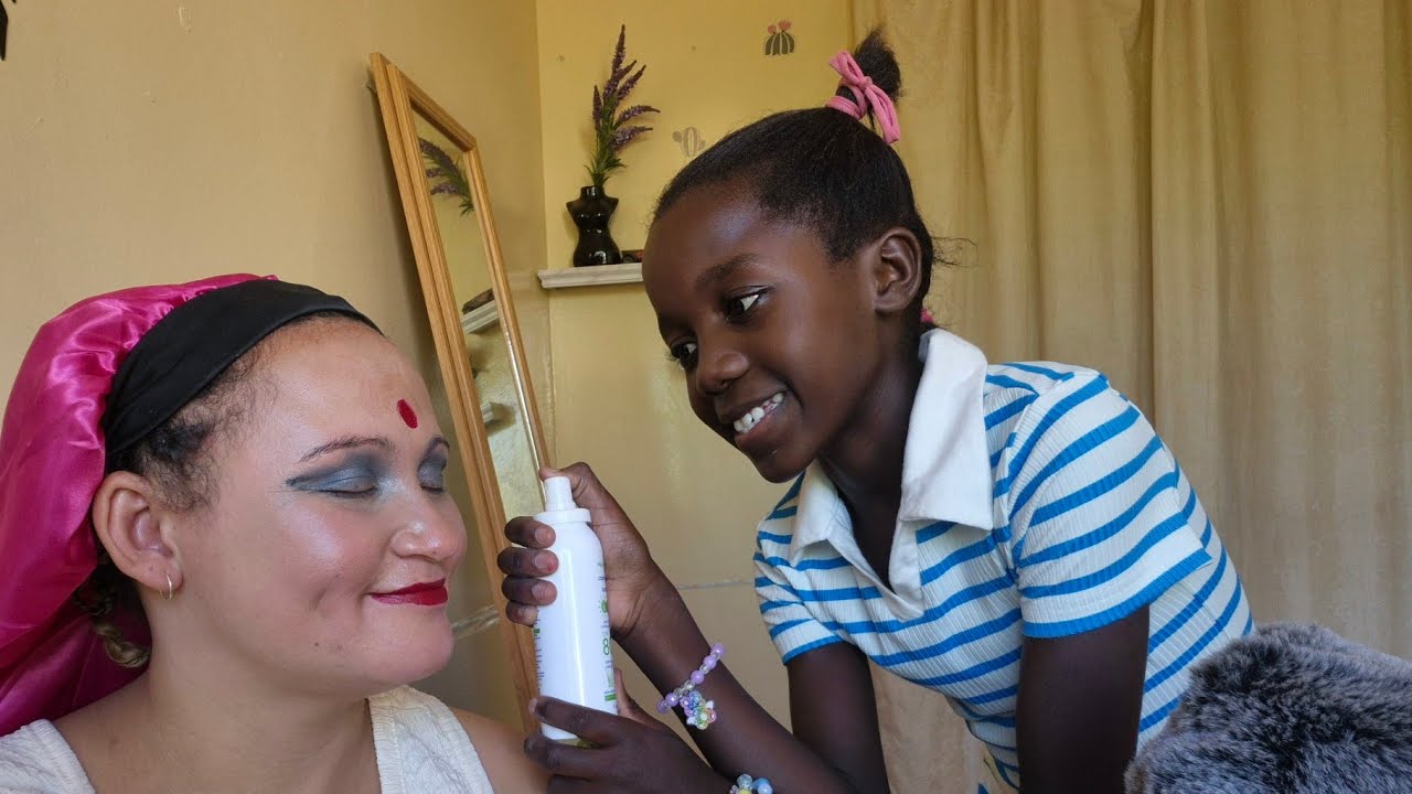 My Mini MUA Diamond Does My Makeup 💄✨