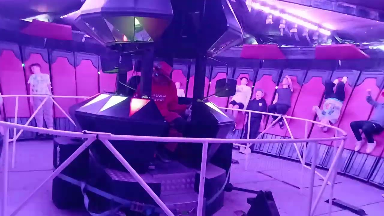 Gravitron 10.8.2025 #32 (Onride)