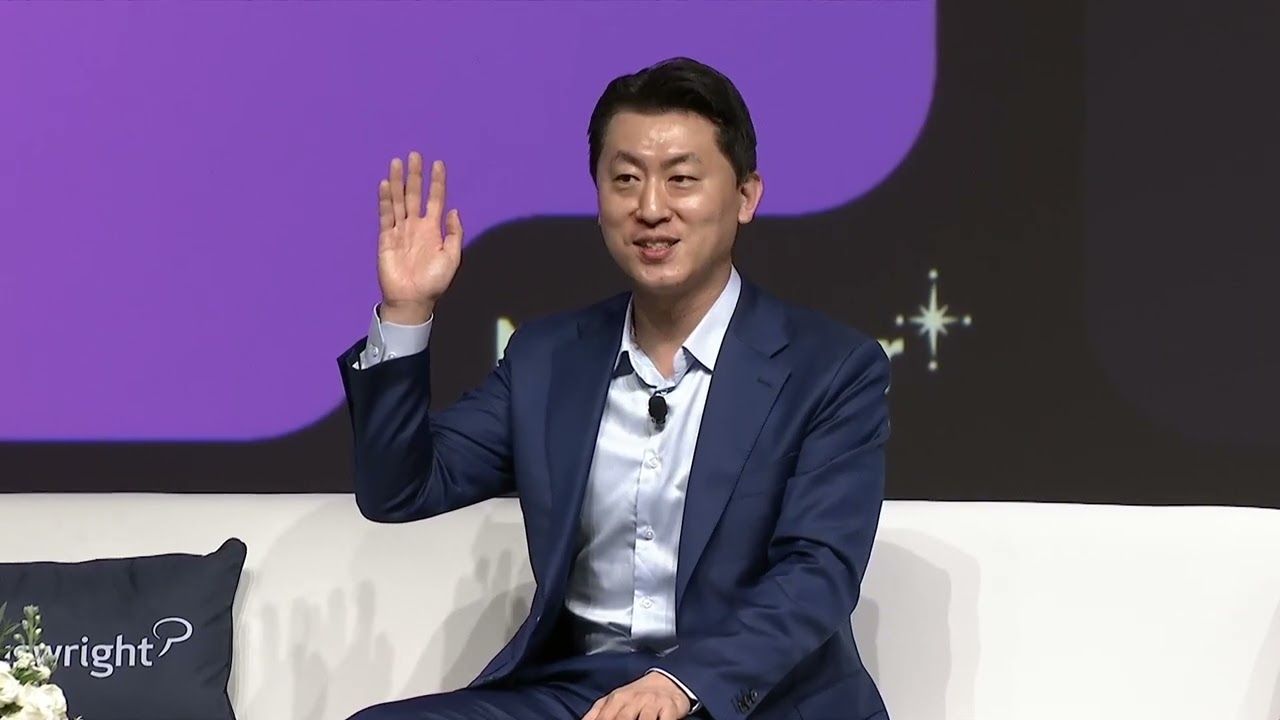 Яноля &mdash; новатор 2025 года на конференции #Phocuswright 2025