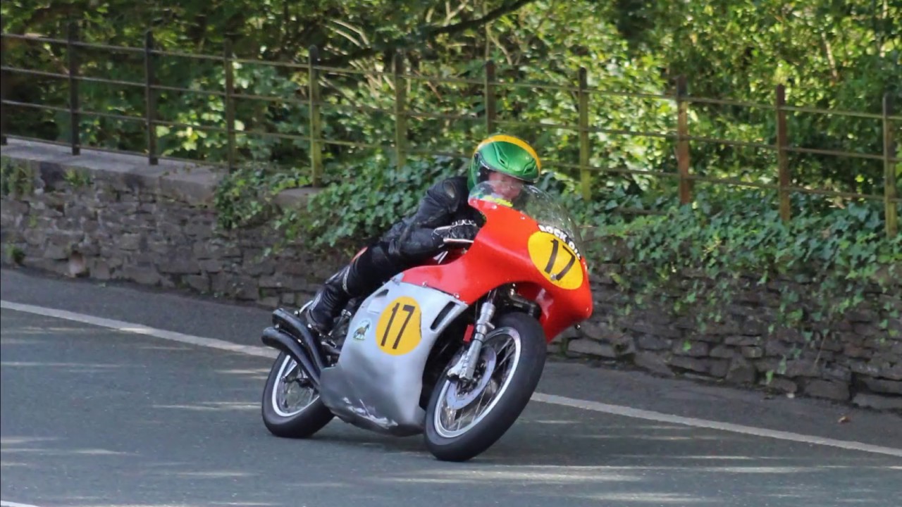 500cc SENIOR CLASSIC TT RACE ISLE OF MAN MANX GRAND PRIX 2019 WITH MV AGUSTA & JOHN MCGUINNESS MBE
