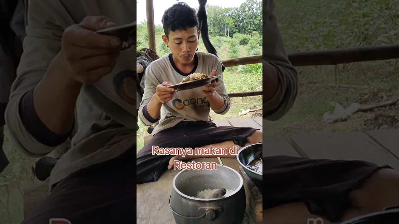 Makan di restoran di atas pegunungan gusy