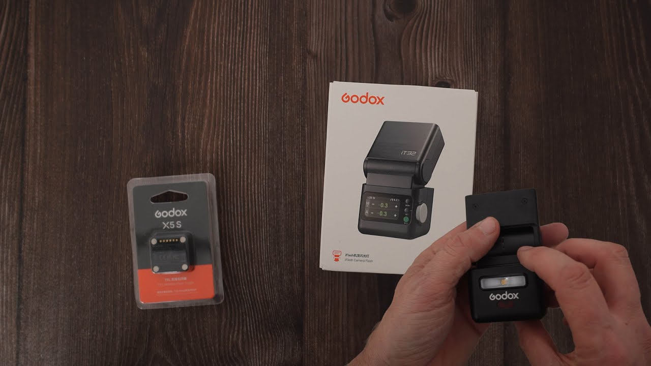 Recensione Godox IT32 & X5: il primo flash cobra  modulare  di soli 169g