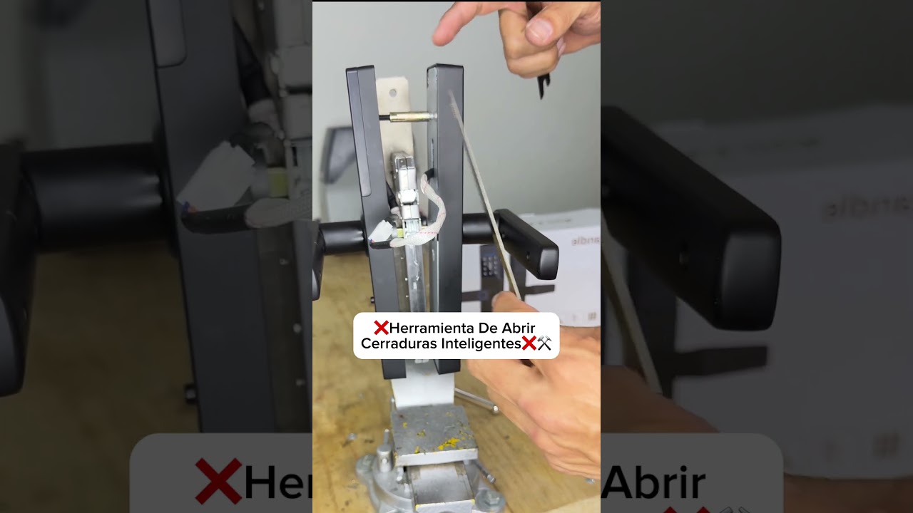 Asi abre una cerradura inteligente herramienta de bloqueo digital