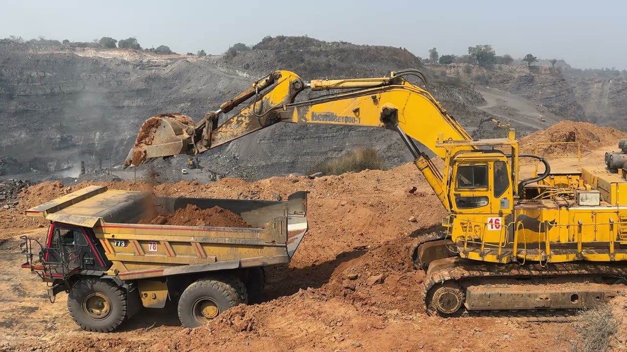 Bimal Machine 1000 Power ￼￼and Caterpillars Dumper 773 Loading ￼￼#officialmonstermachine 