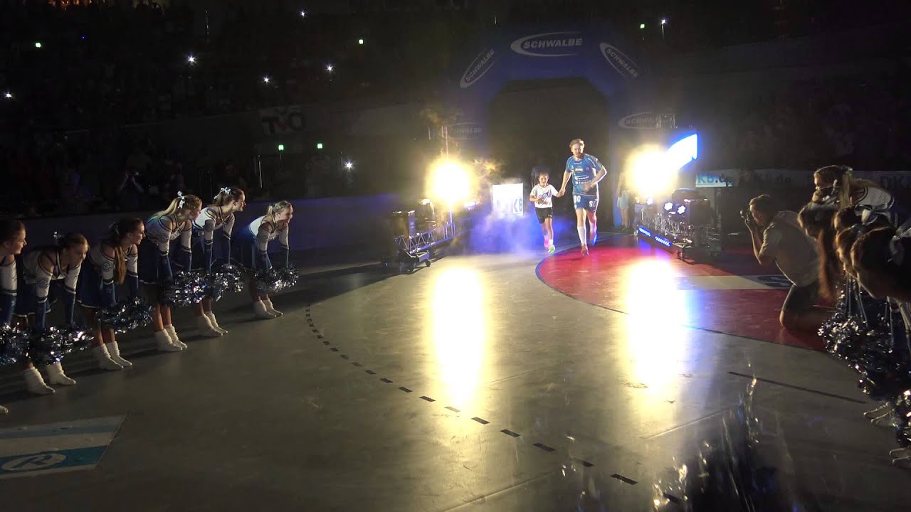 Einlauf VfL! | 2015 08-23 | VfL Gummersbach - THW Kiel | Dortmund Westfalenhalle