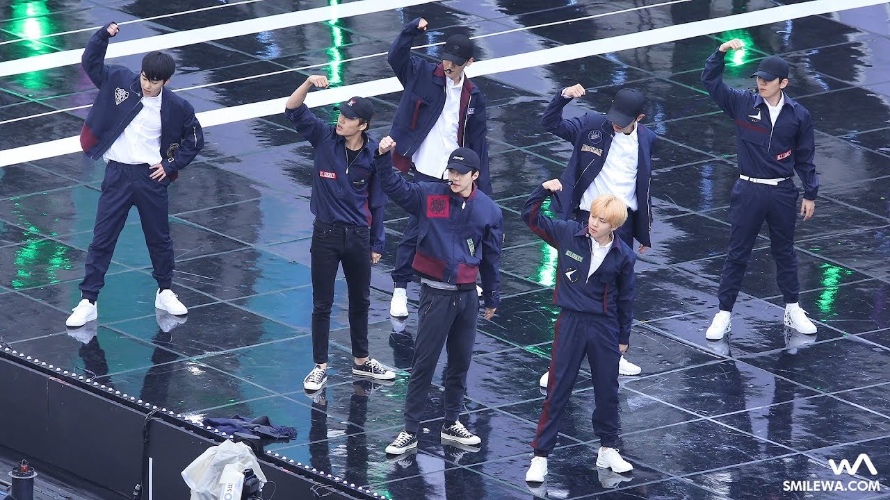 171101 EXO 'Power' 리허설 4K 직캠 @하나된 열정 하나된 대한민국 4K Fancam by -wA-