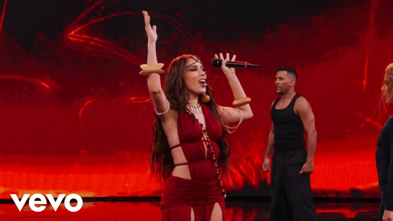 Anitta - Meia Noite (Performance) Doming&atilde;o com Huck