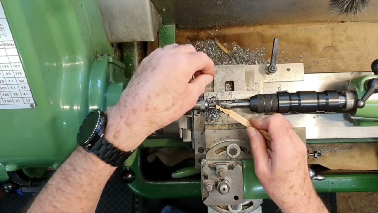 Machining a Knurled Locking Knob on my Myford Lathe