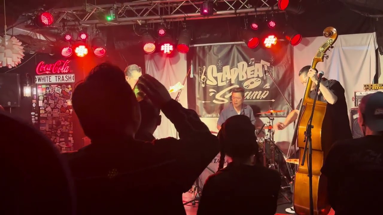 THE STARLITE WRANGLERS  /  6 