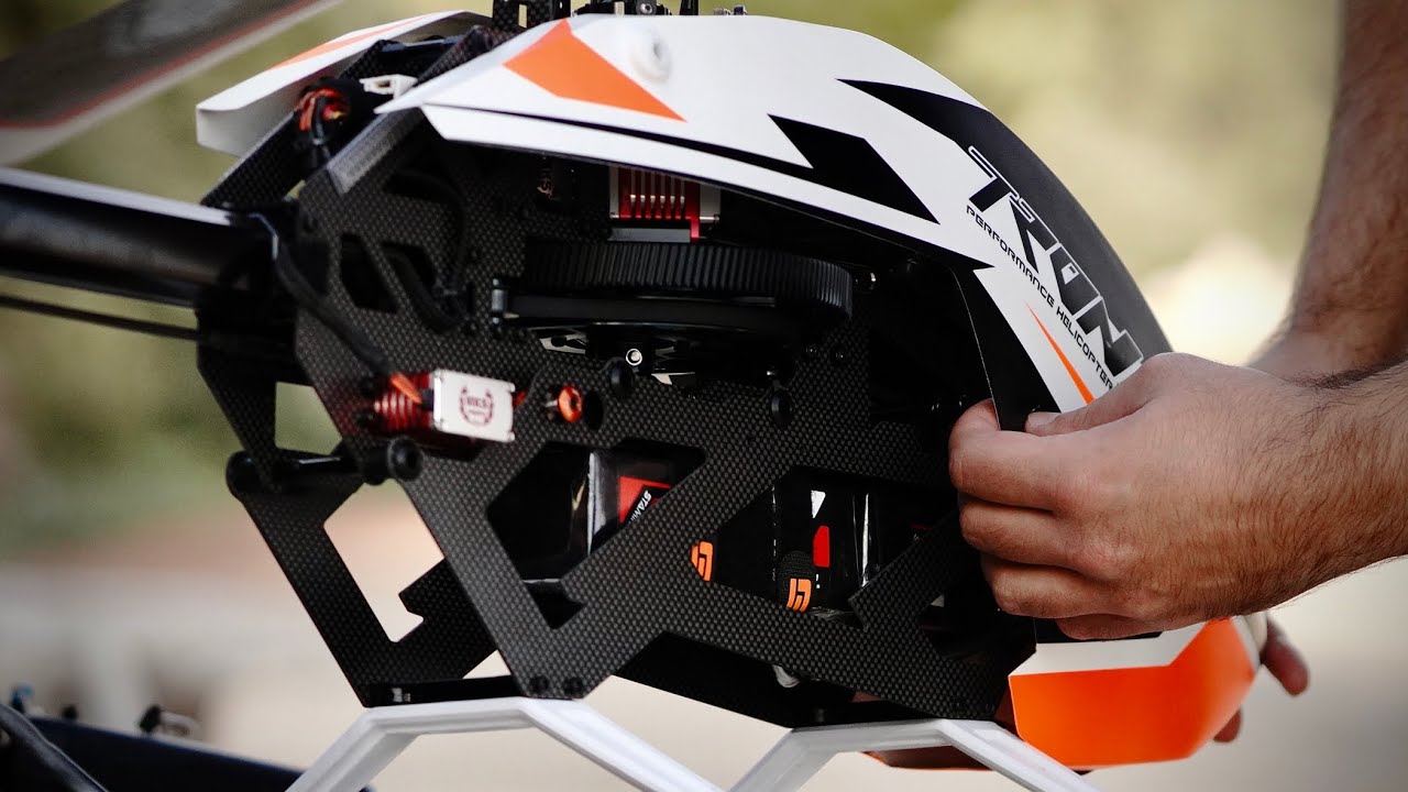 Flying Day with The Tron Helicopters Tron 7.0 / Azure 700 Blades