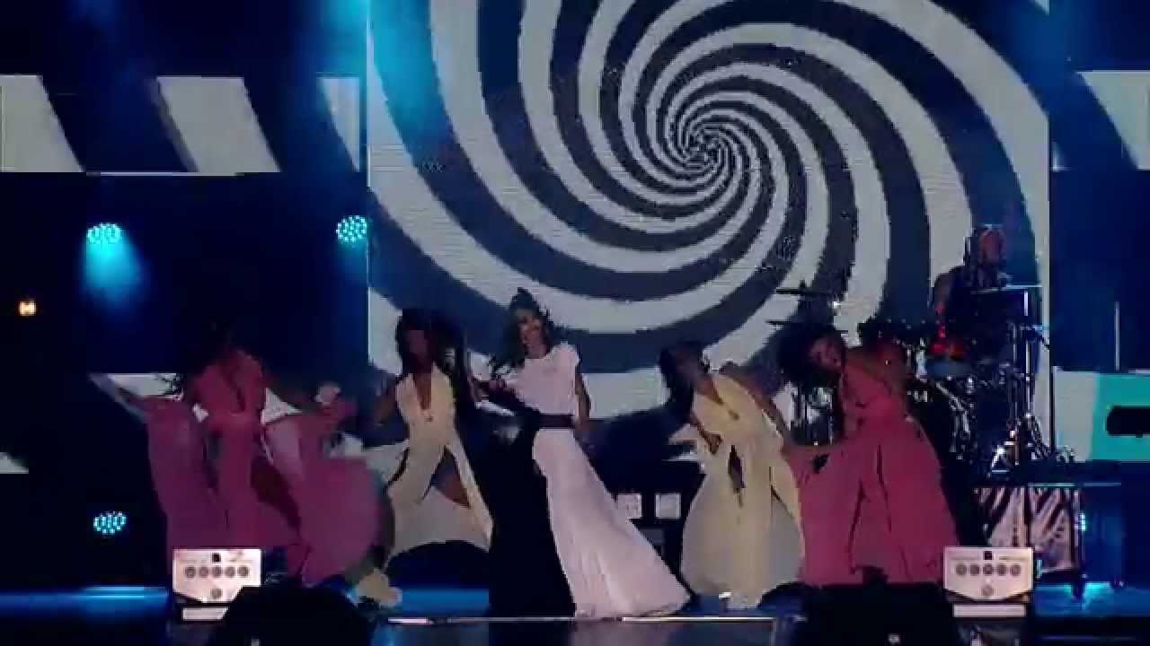Andreea Balan - LIVE SHOW la Media Music Awards 2015