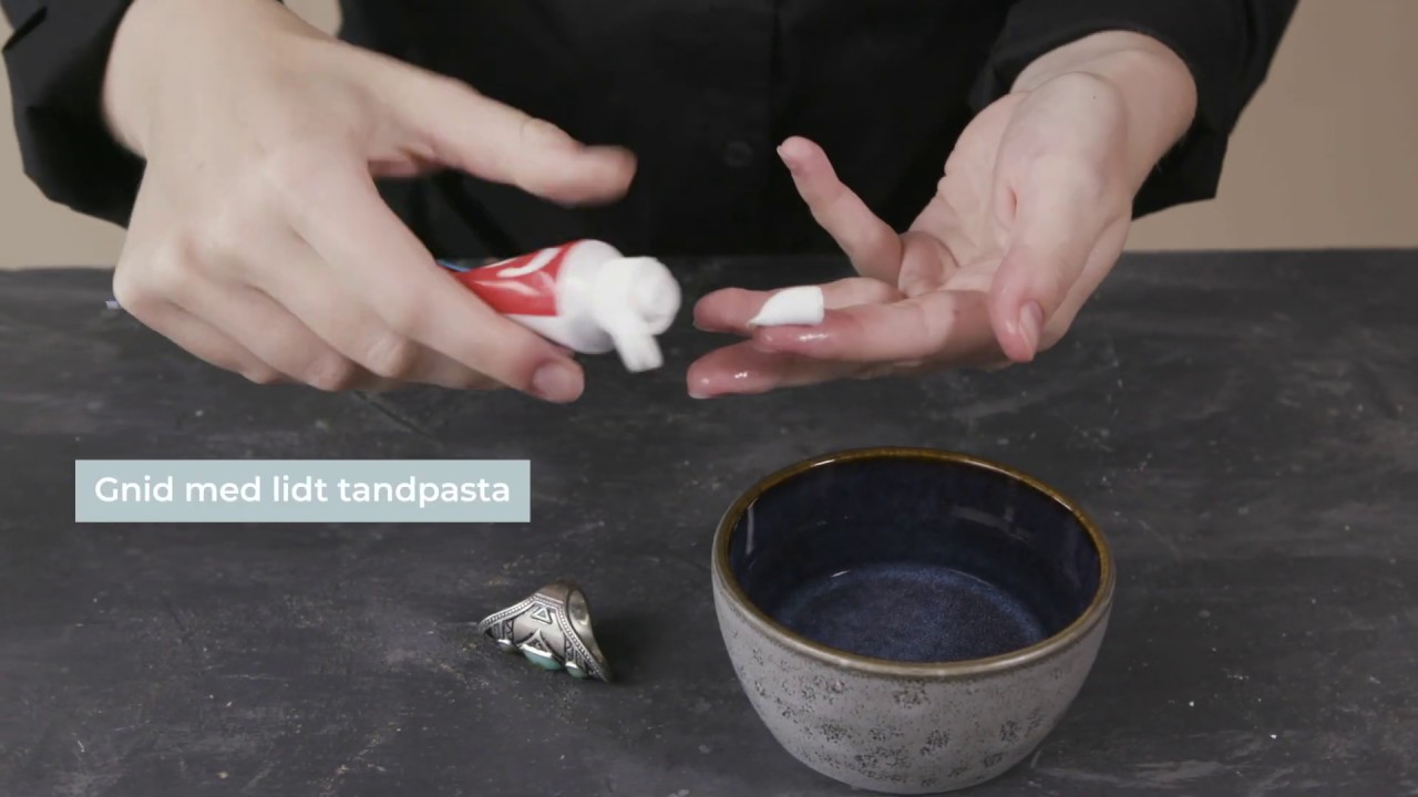 4 ting du kan reng&oslash;re med tandpasta