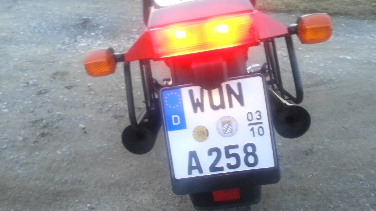 Kawasaki GPz 900 R nach Winterpause und Ölwechsel