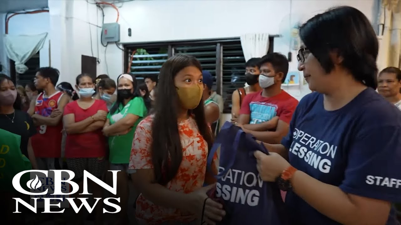 Flood Victims in Philippines Thank Operation Blessing for First Meal After Deadly Storm