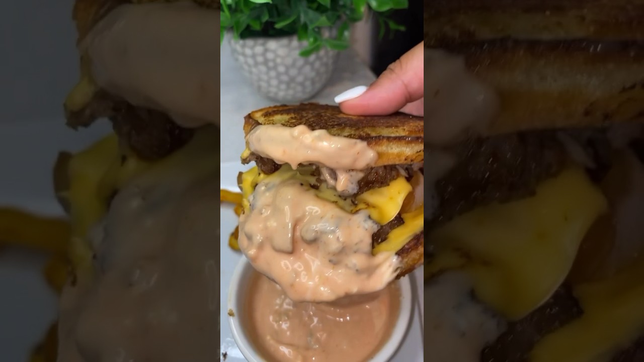 Discover the Secret to the Viral Five Guys Grilled Cheese Burger #food