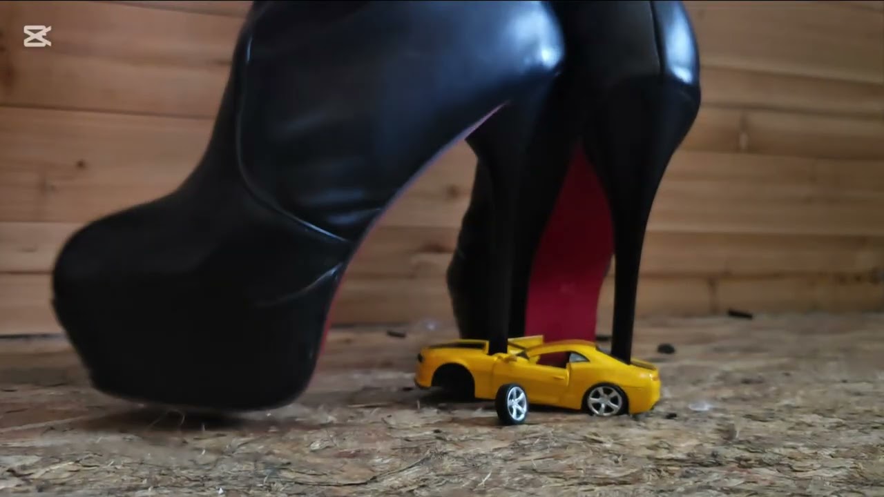 Camaro crushed in high heel boots #modelcarcrush #asmrcrunch #asmrcrushing #crushinginheels #Pebbles