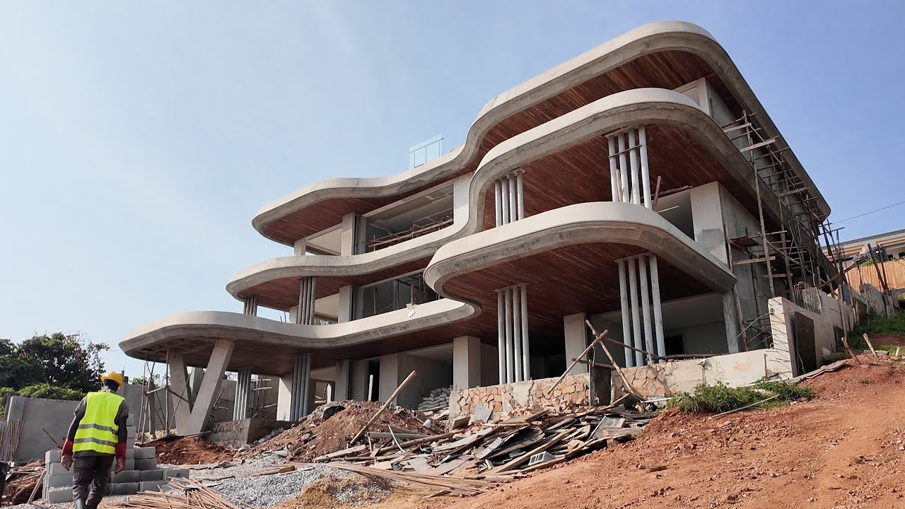 Как выглядят богатые дома в Уганде — Serena Kigo Rich Neighbourhood