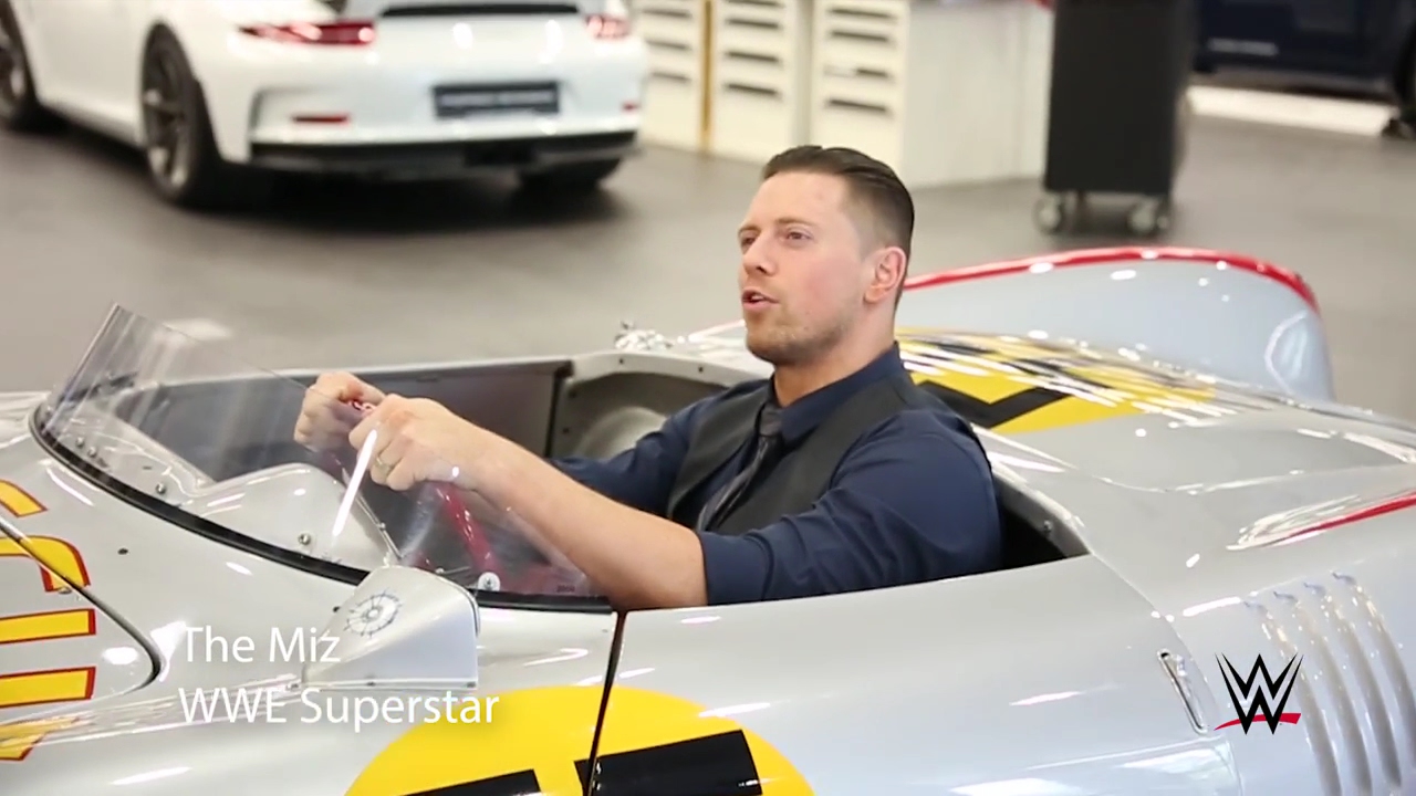 The Miz & Maryse und R-Truth geben bei Porsche Gas - WWE Live, Stuttgart