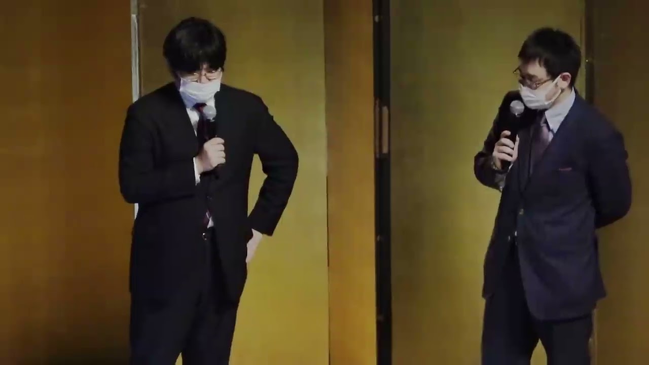 山崎隆之八段、糸谷哲郎八段とリレー将棋を解説「我々も負けてそんなに悪いことじゃない…」【SUNTORY将棋オールスター 東西対抗戦2022】＝村瀬信也撮影